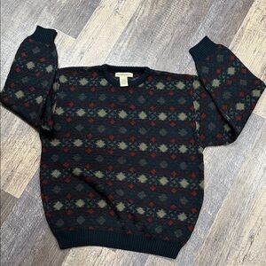 Men's Vintage Diamond Patterned Crewneck Sweater- Black, Olive Green, Burgandy